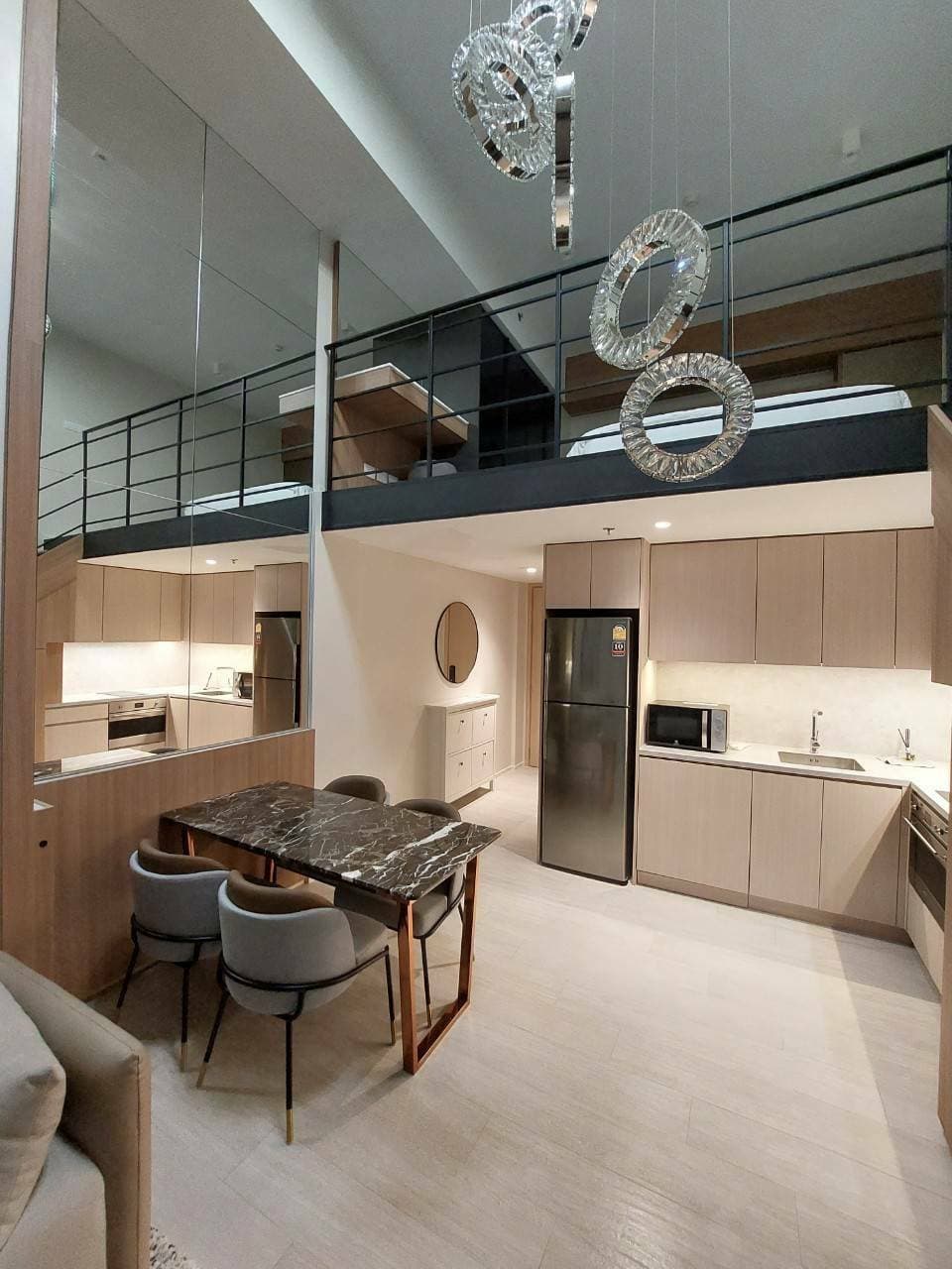 ให้เช่า คอนโด The Lofts Silom · 1 ห้องนอน · 46 ตร.ม.