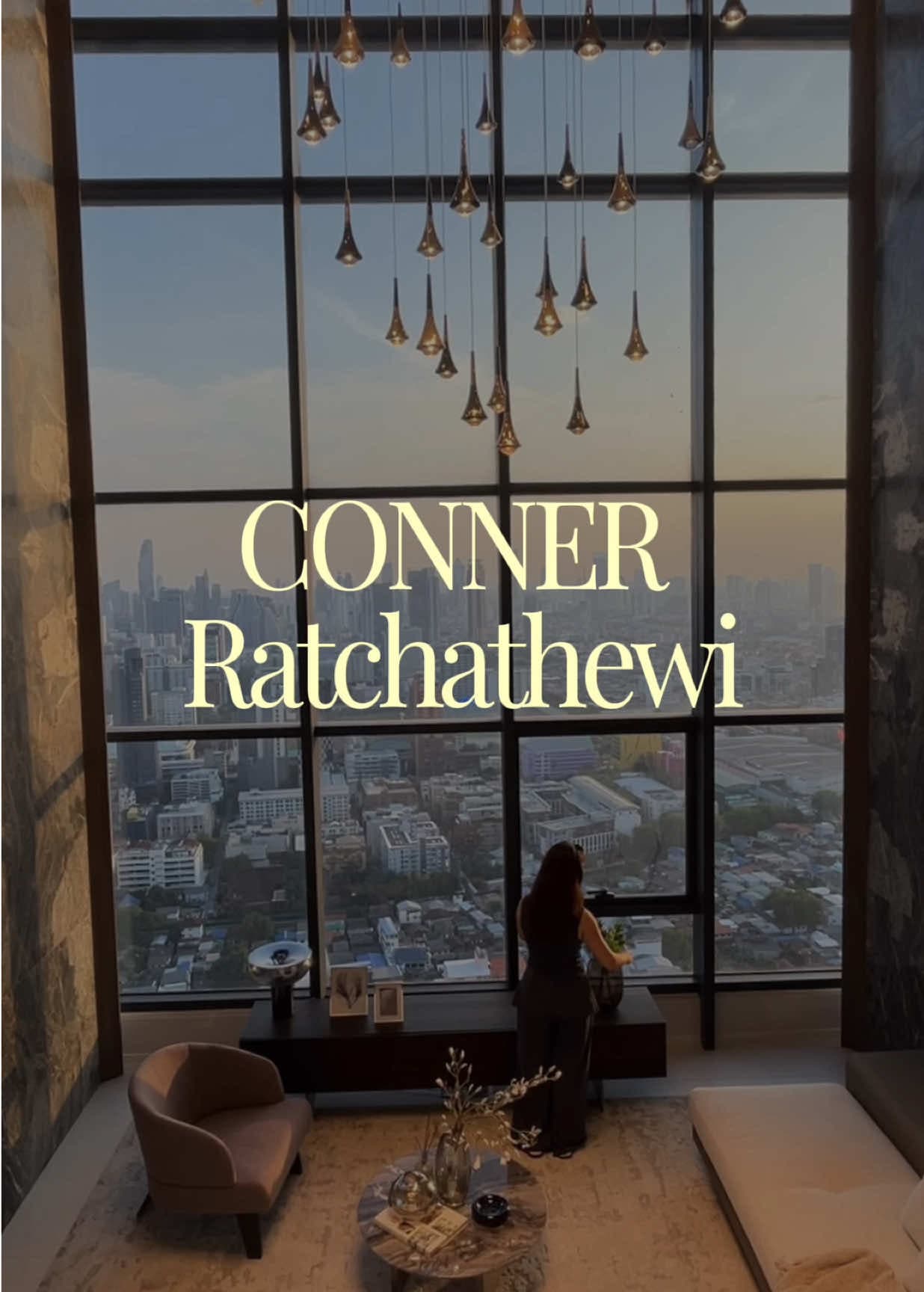 CONNER Ratchathewi บ้านลอยฟ้ากลางเมือง บนทำเลที่เชื่อมต่อทุก Lifestyle 4 Bedrooms | 4 Bathrooms 293.94 SQ.M.…